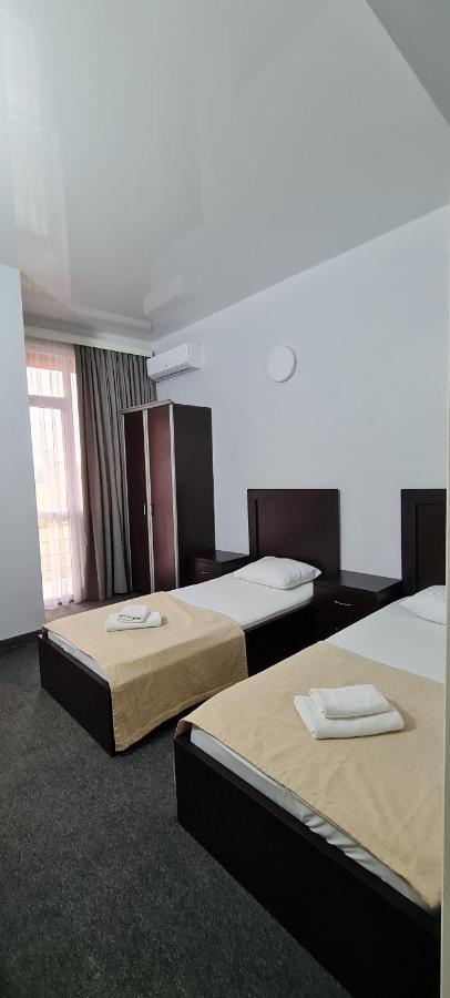 Hotel Genatsvale Batoemi Buitenkant foto